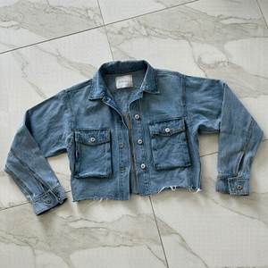 YaYa & Co Cropped denim jacket size small